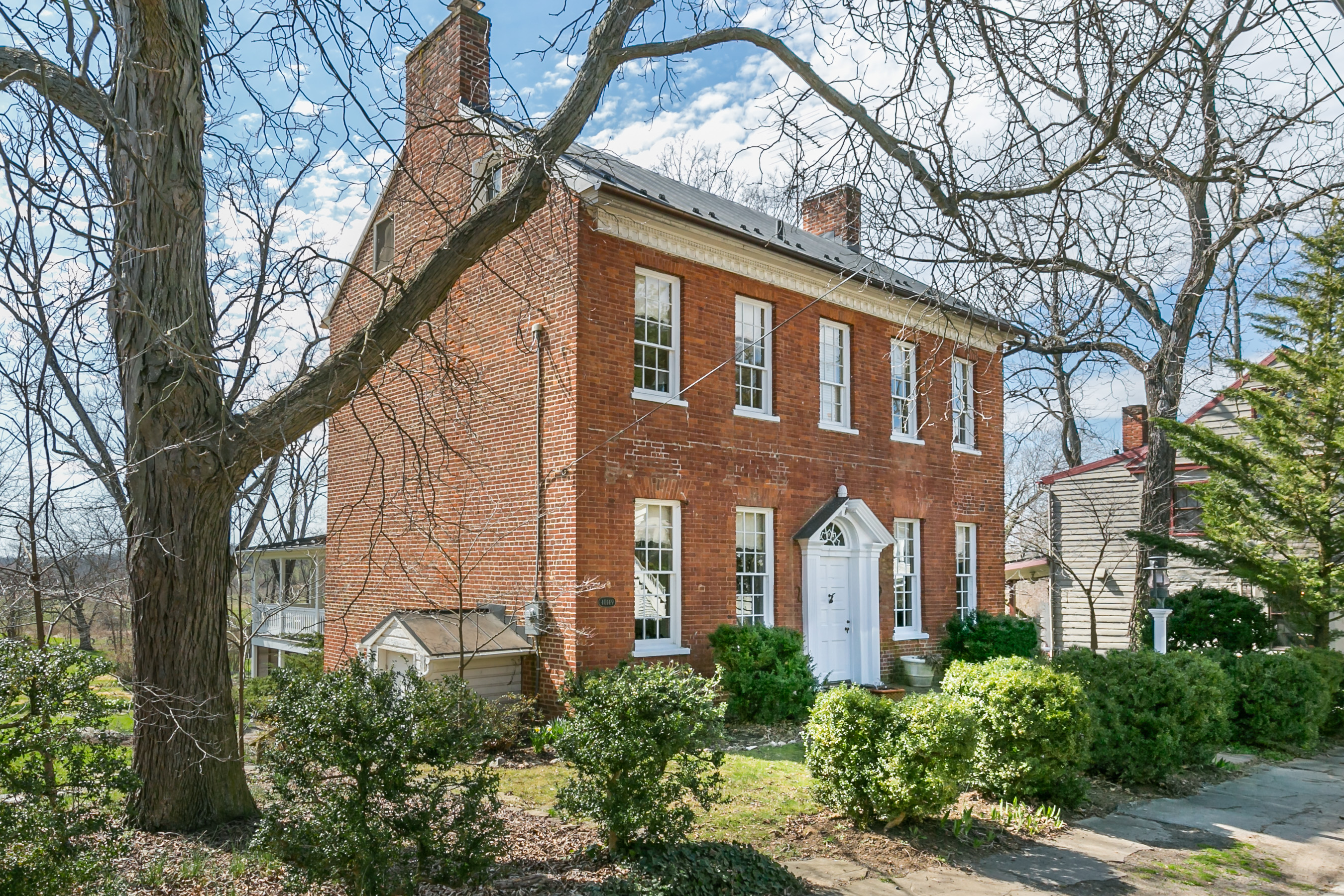 18 Historic Homes For Sale Historic Homes For Sale